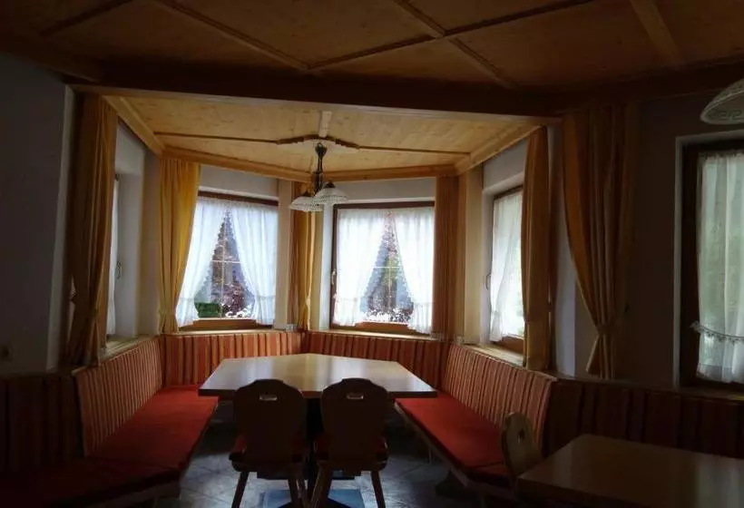 هتل Ferienhaus Inge