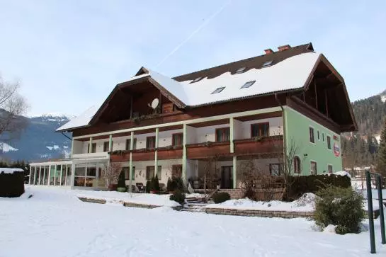 Отель Naturoase Appartements Mirnock