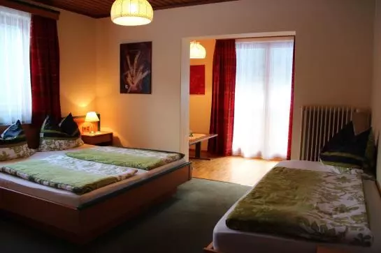 Отель Naturoase Appartements Mirnock