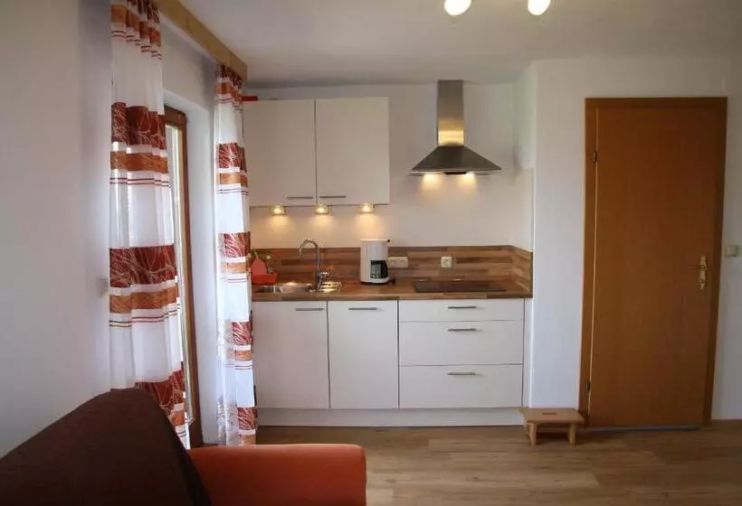 فندق Nussbaumer Am Irrsee