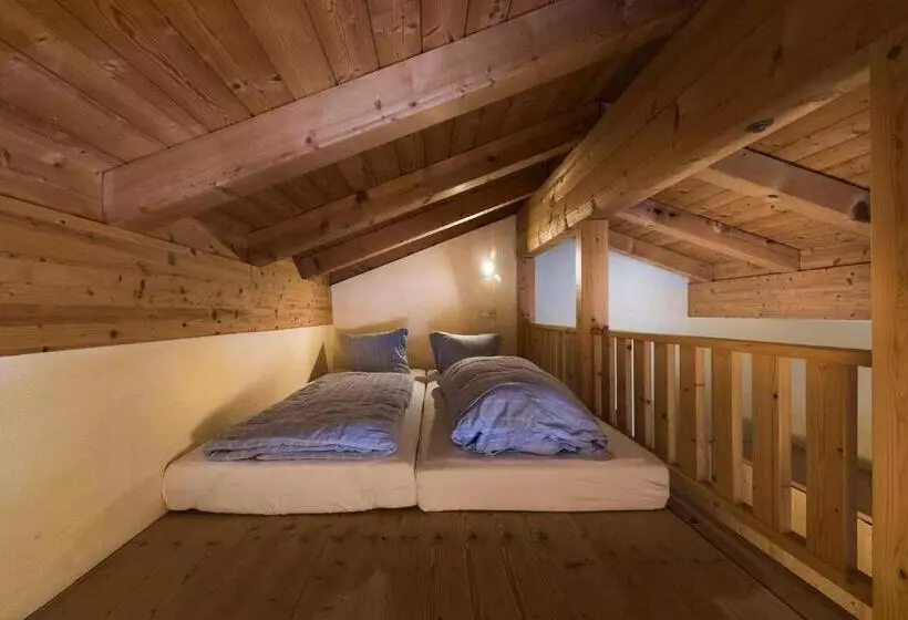 ペンション Gasthof Stuibenfall