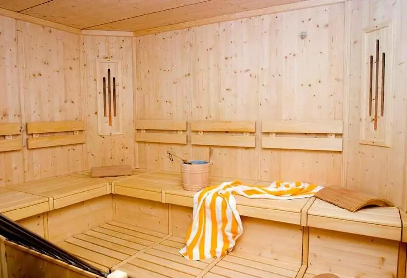 ペンション Gasthof Stuibenfall