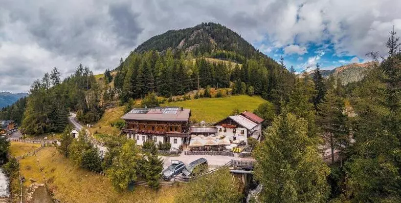 ペンション Gasthof Stuibenfall