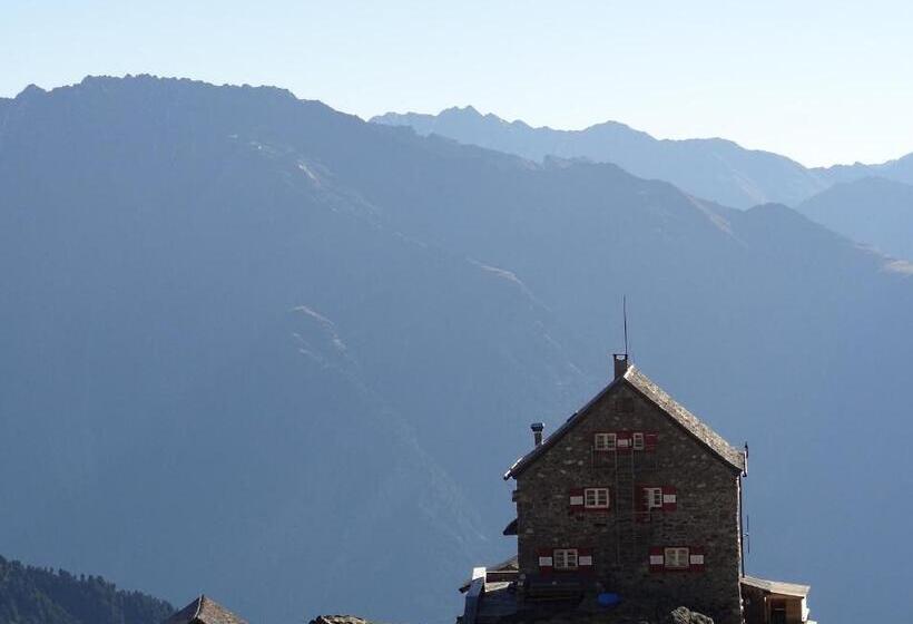 ペンション Gasthof Stuibenfall