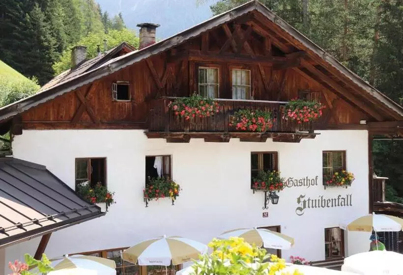 ペンション Gasthof Stuibenfall