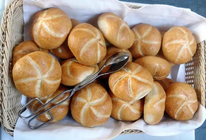 ペンション Gasthof Stuibenfall