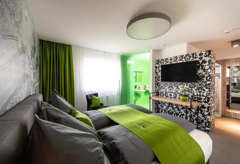 פנסיון Greenrooms