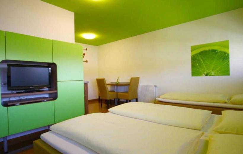 פנסיון Greenrooms