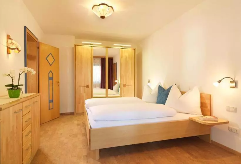 ホテル Garni Schieferle