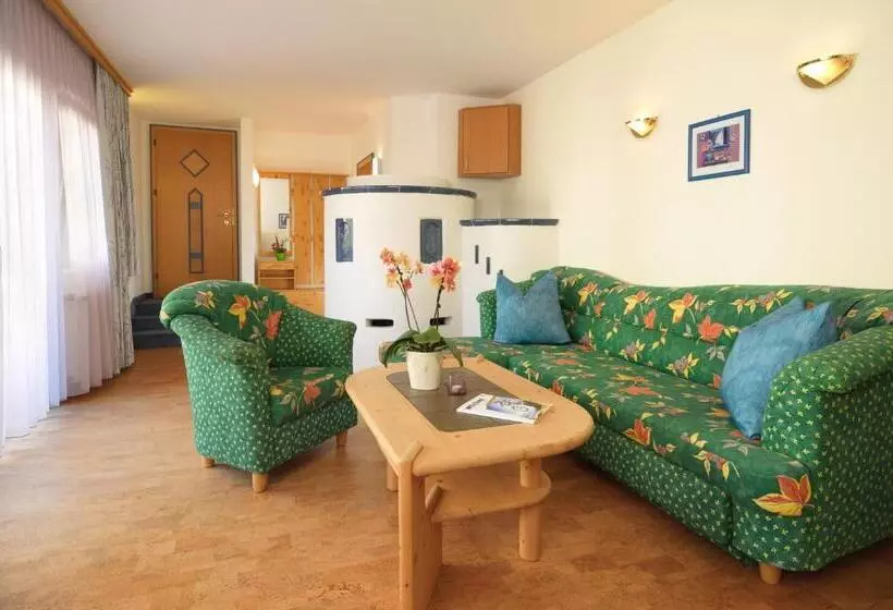 ホテル Garni Schieferle