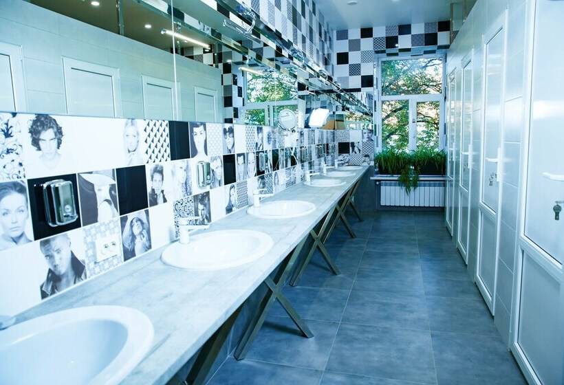 בית מלון כפרי Coin Apartments & Poshtel