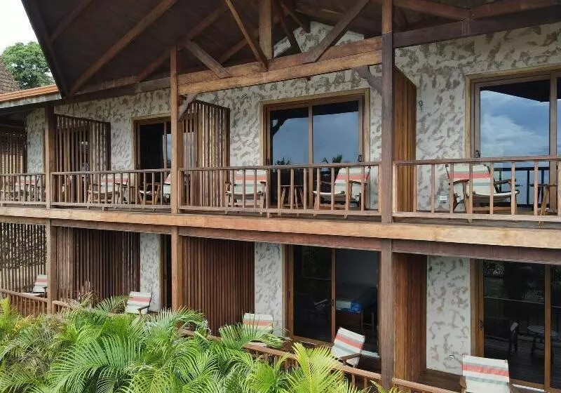 هتل La Coralina Island House