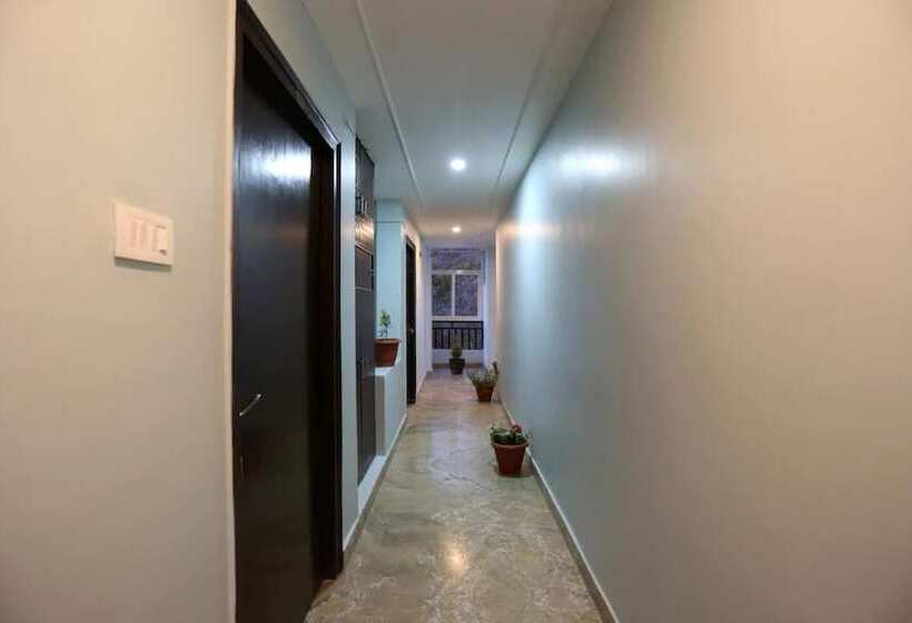 هتل Goroomgo Sweet Sunset Resort Nainital