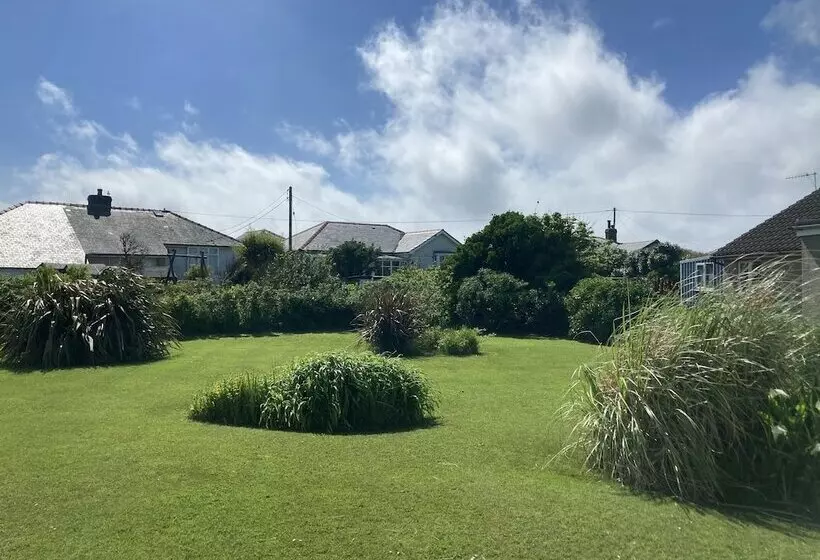 Cosy Seaside Holiday Cottage In Fairbourne