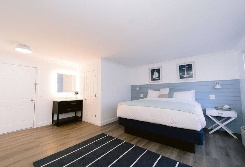 Hotel Champlin S Marina & Resort