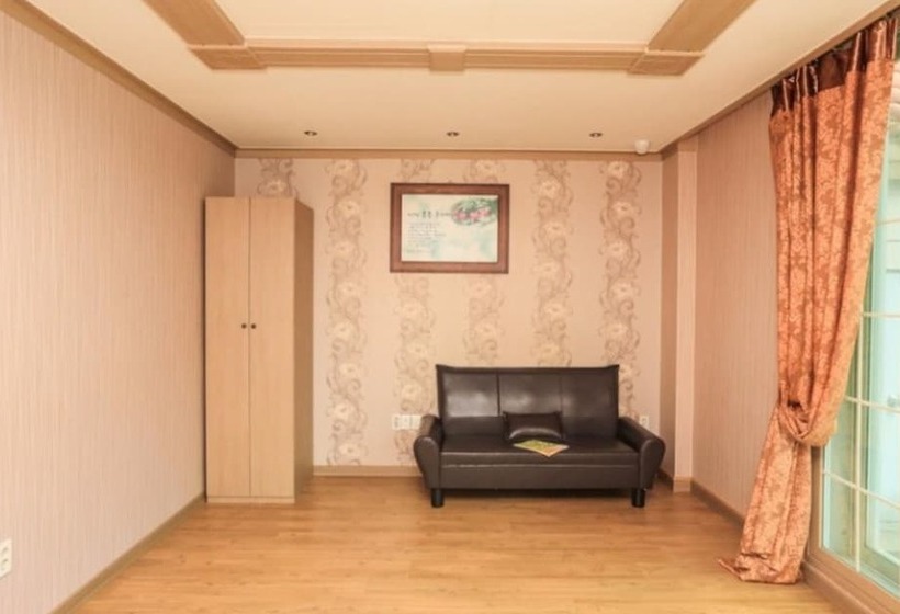 Pyeongchang Heungjeong Sketch Pension