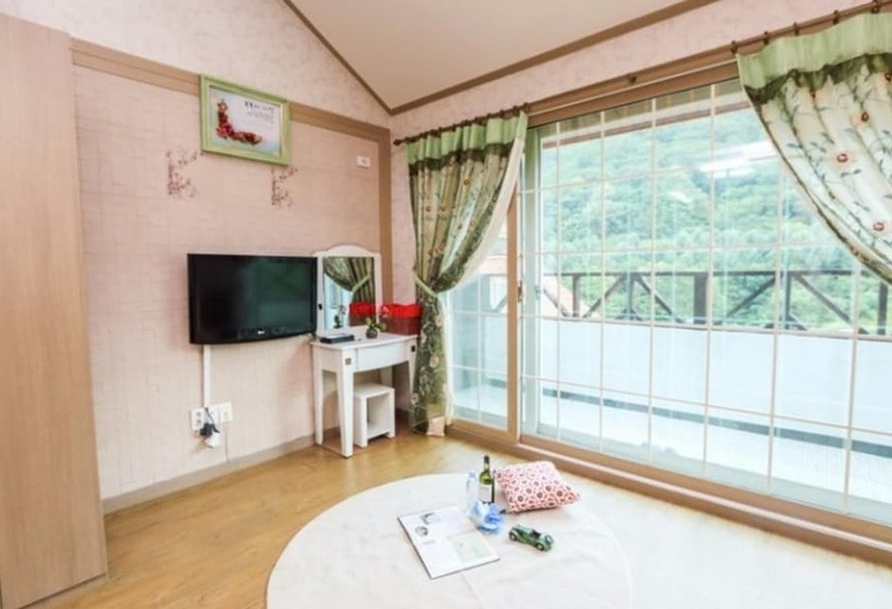 Pyeongchang Heungjeong Sketch Pension