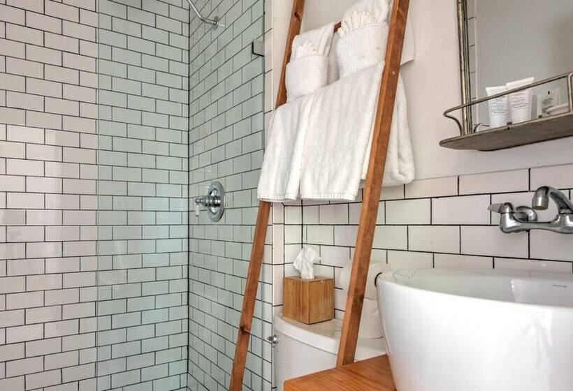 Ruschmeyers #2   Queen