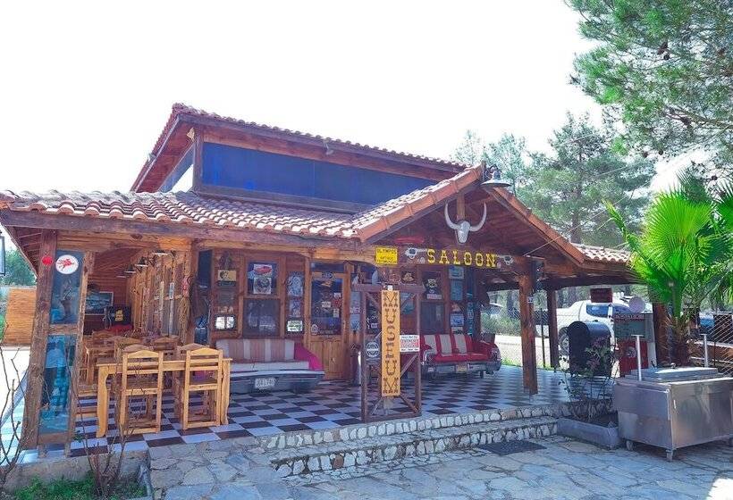 هتل Fifties Corner