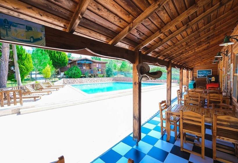 هتل Fifties Corner