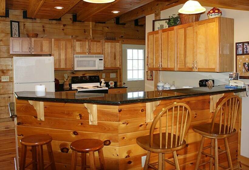 Mountain Vista  Mountain Cabin, Great Decks, Pool Table, Ping Pong Table, & Foosball By Redawning