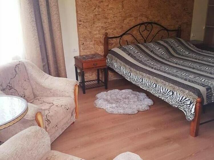 בית מלון כפרי Milana