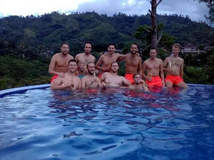 Vista Verde Lodge Hostel