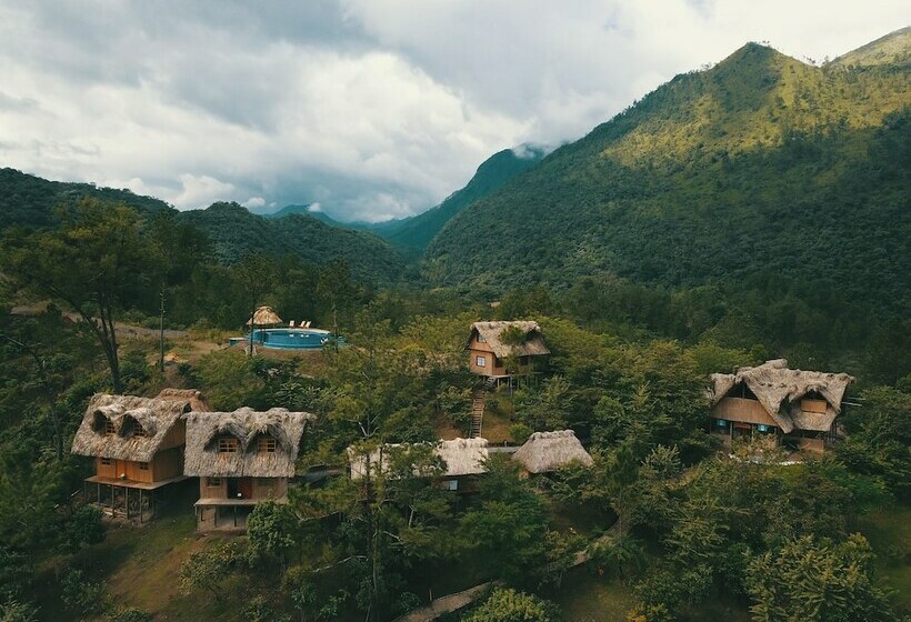 Vista Verde Lodge Hostel