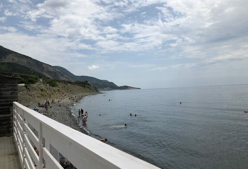 פנסיון Guest House Volna