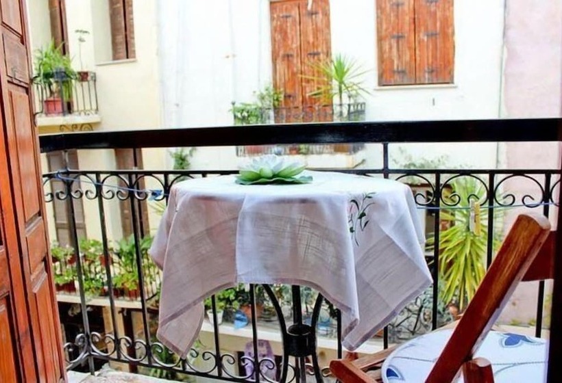 Smaragdi Rooms For Rent