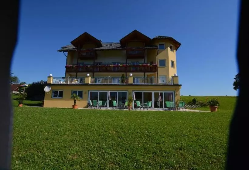 צימר Pension Haus Claudia