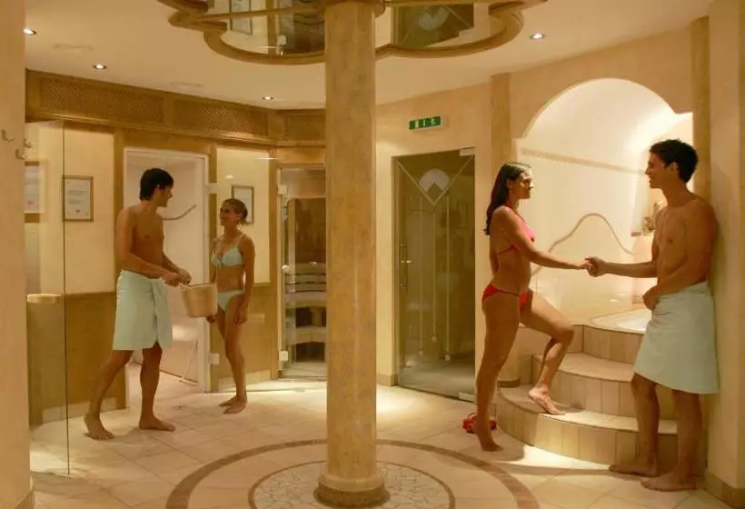 ホテル Sporthof Austria