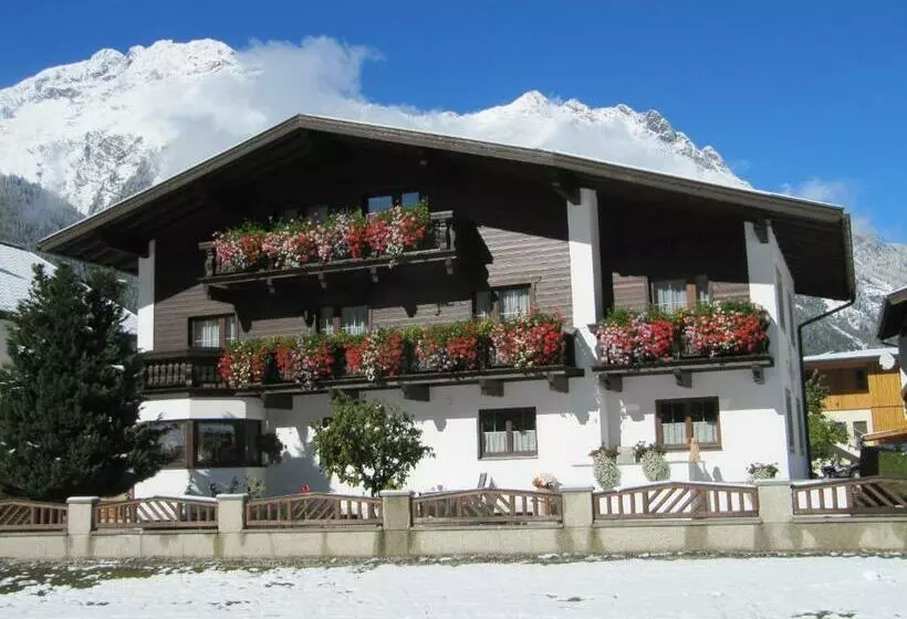 ホテル Ferienheim Leopoldine