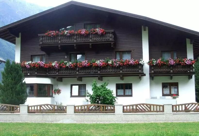 ホテル Ferienheim Leopoldine