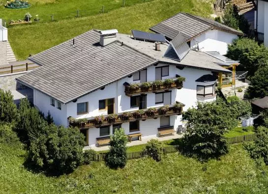 ホテル Ferienwohnungen Schöpf