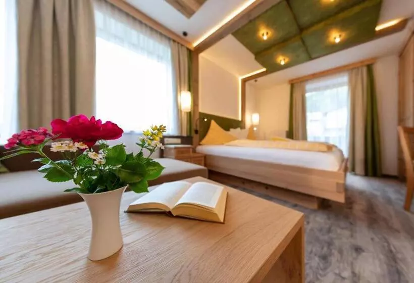 ホテル Sporthof Austria