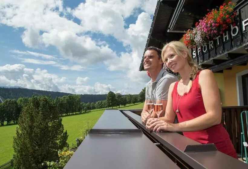 ホテル Sporthof Austria