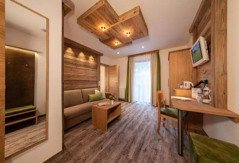 ホテル Sporthof Austria