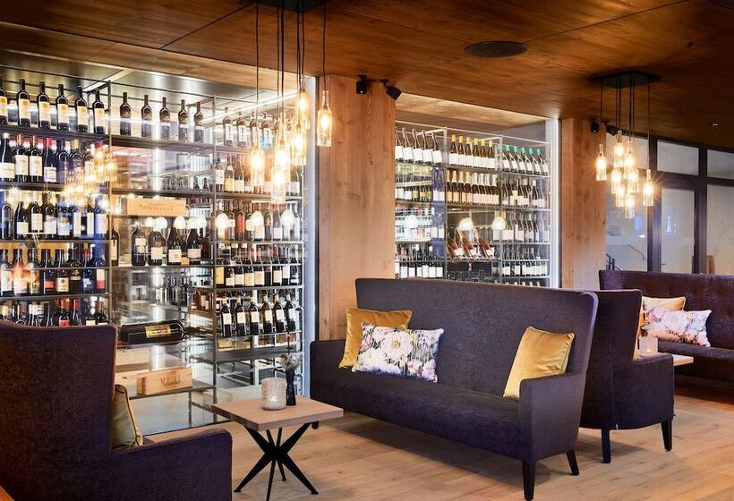 Отель Zugspitz Resort