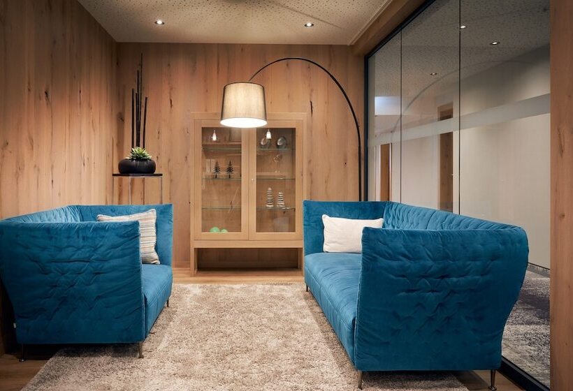 Отель Zugspitz Resort