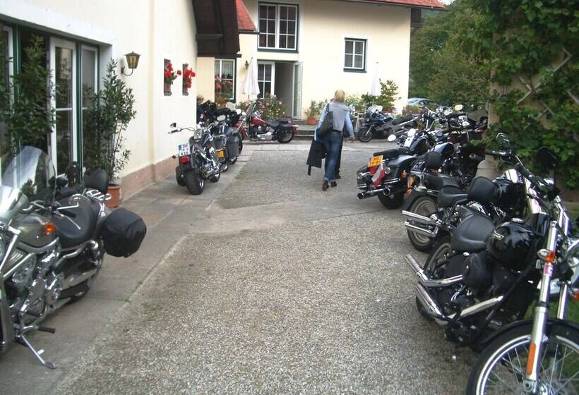 Landhaus Strussnighof