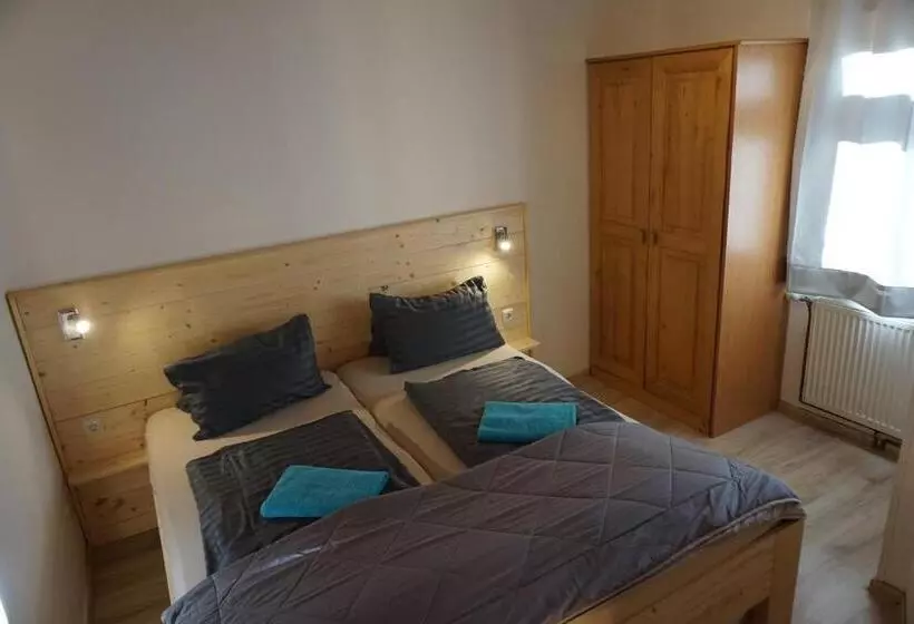 펜션 Karawanken Lodge