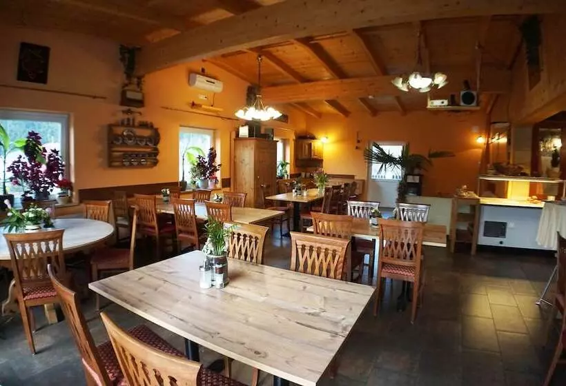 펜션 Karawanken Lodge