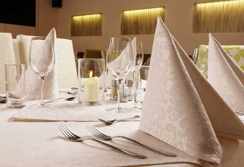 Zur Post & Appartementhaus Kern