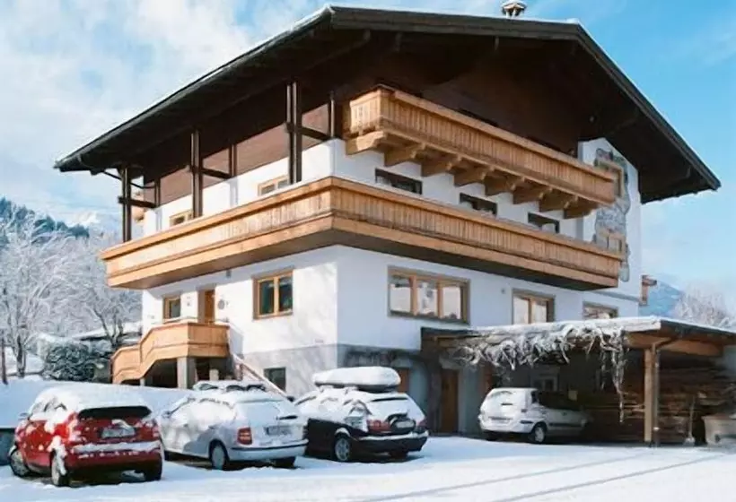 민박 Pension Kristall