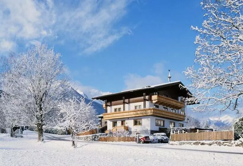 민박 Pension Kristall