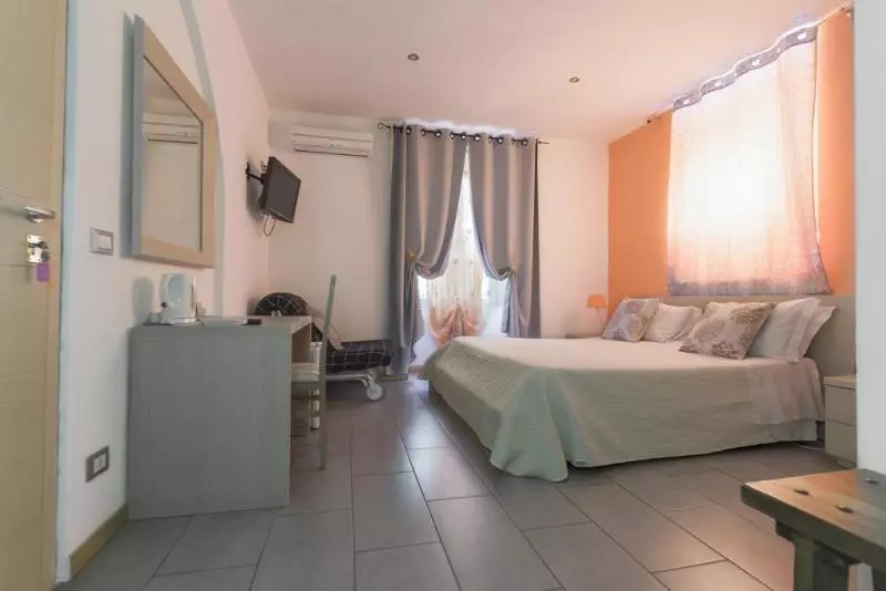 هتل Affittacamere Lunamar