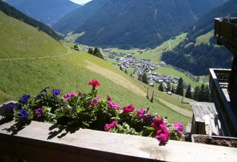 ホテル Bergbauernhof Ausserberglet