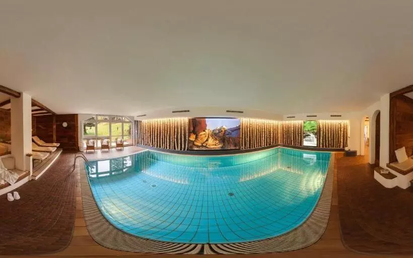 Отель Berger Superior