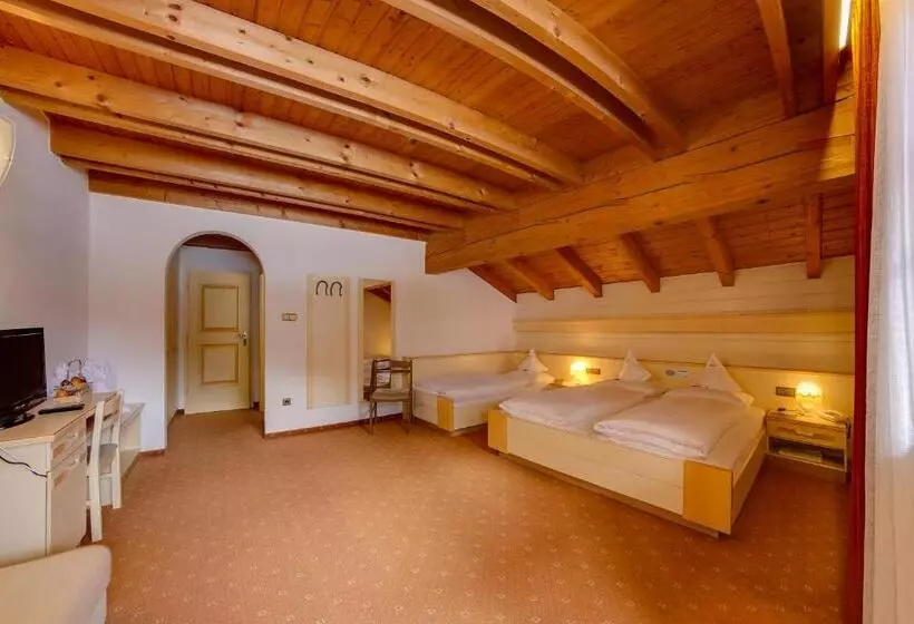 Отель Berger Superior